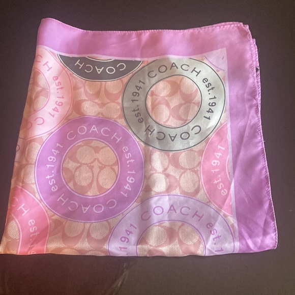 COACH 1941 silk scarf bandana. - Picture 2 of 7